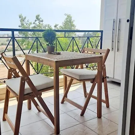 Cypresa Sweet Oroklini 公寓